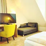 Otel Wuerttembergischer Hof 2*