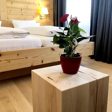 Wuerttembergischer Hof 2*