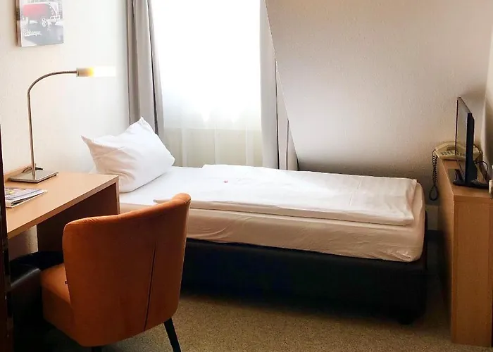 霍夫符腾堡舒适餐厅酒店 酒店 特克下的基希海姆