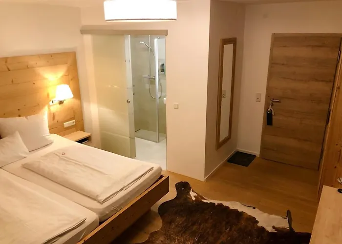 霍夫符腾堡舒适餐厅酒店 酒店 特克下的基希海姆