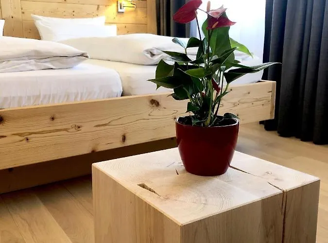 霍夫符腾堡舒适餐厅酒店 2*